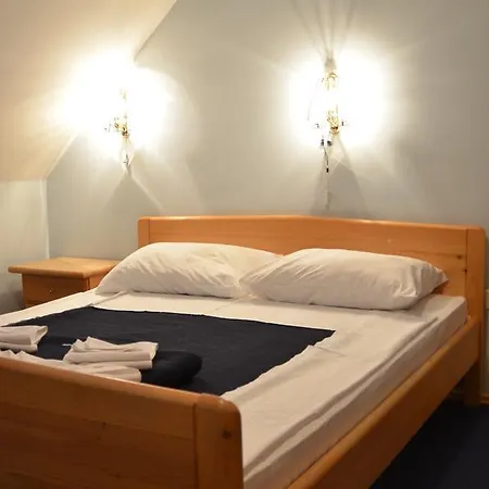 Hotell Dva Javora